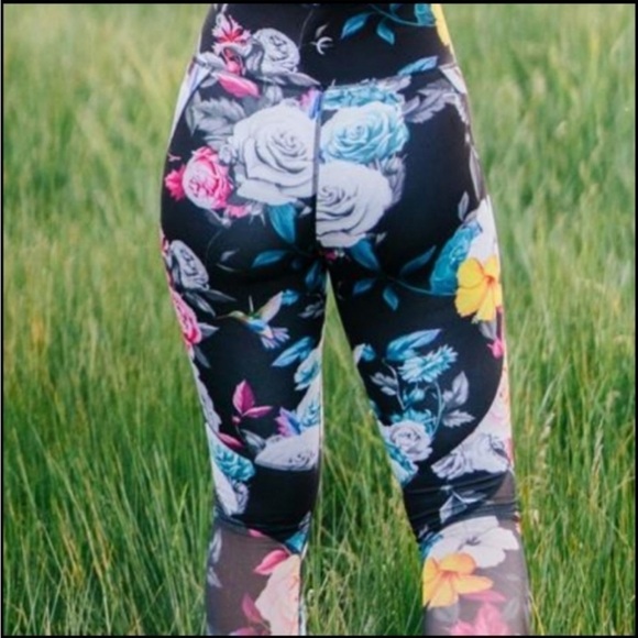 ZYIA Dark Floral Mesh Hi Rise Leggings - Picture 12 of 12